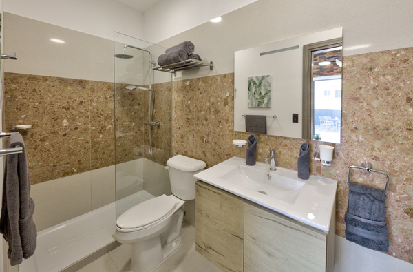 Luxury Apartment Photo 3