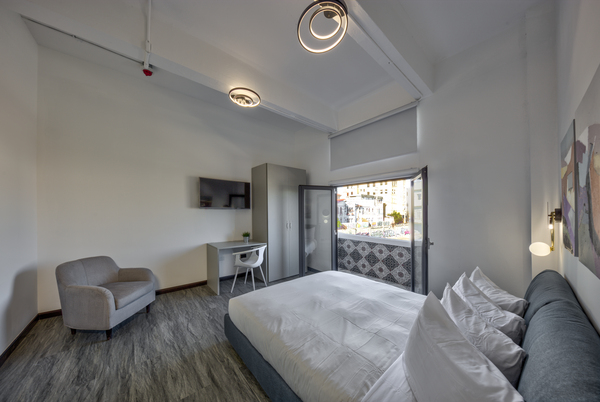 Balcony Apartment Photo 2